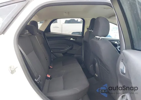 2016 Ford Focus Se z USA, uszkodzony, nr VIN 1FADP3F21GL231026